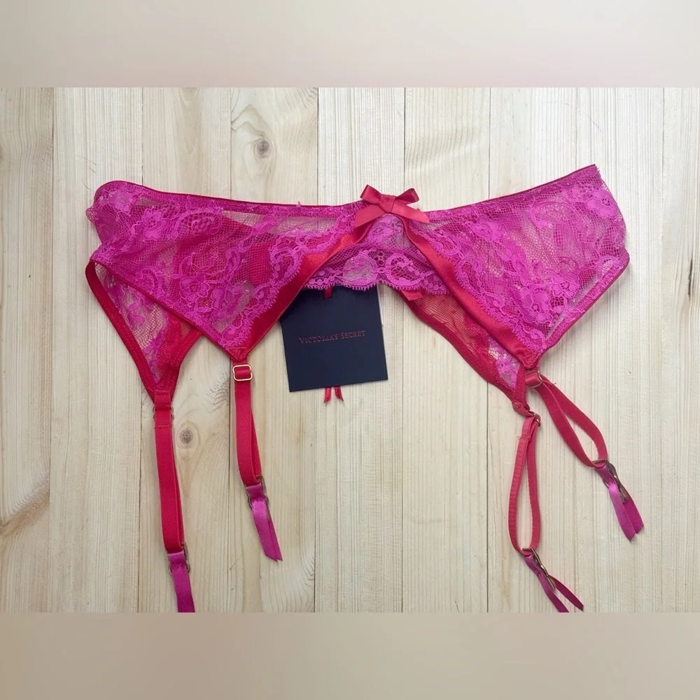 Victoria’s Secret Pink Lace Garter Belt M/L NWT Boudoir Valentine Lingerie￼